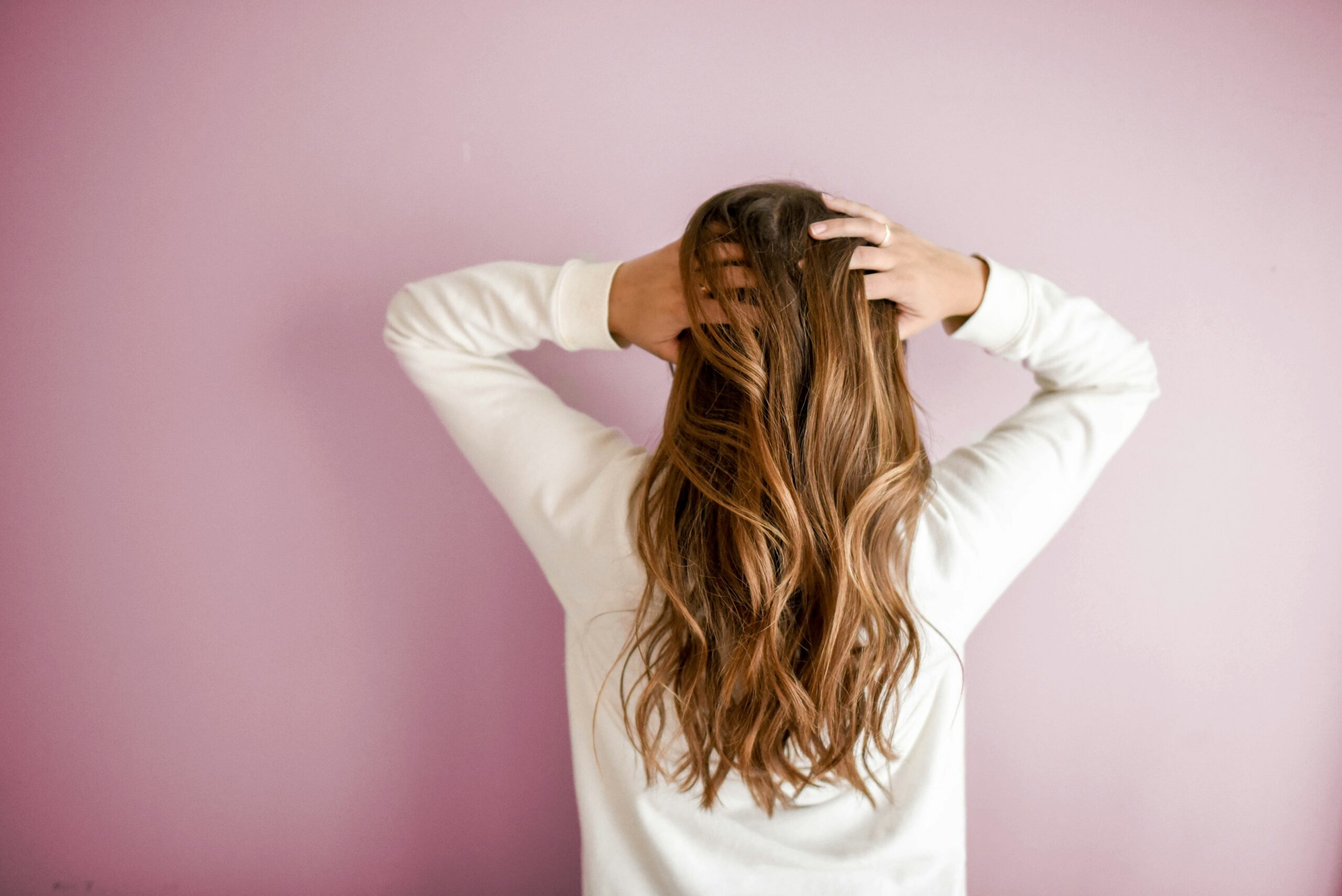 Read more about the article Postpartum Hair Loss: How to Get Your Healthy Hair Back After Pregnancy!